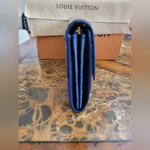 Louis Vuitton Blue Vernis Ikat Wallet - Picture 4 of 8